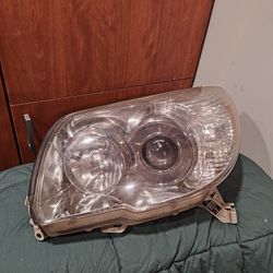 2006 4runner Oem Left Headlight