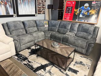 Lovely sectional. Easy Financing! 🔥💜😍