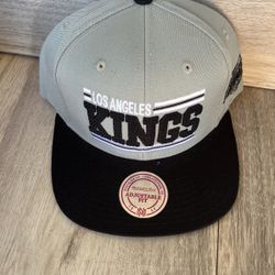 Los Angeles Kings Snapback Hat$35