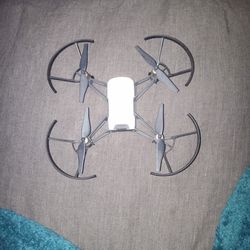 Tello drone 