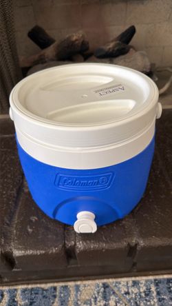 Coleman water jug with spout $10 93309