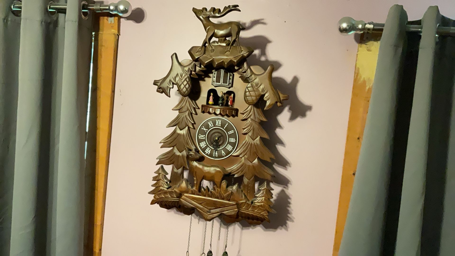 vintage musical cucco clock
