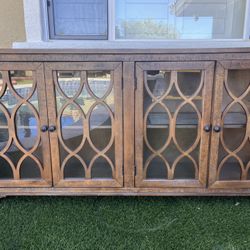 TV/Entertainment Stand