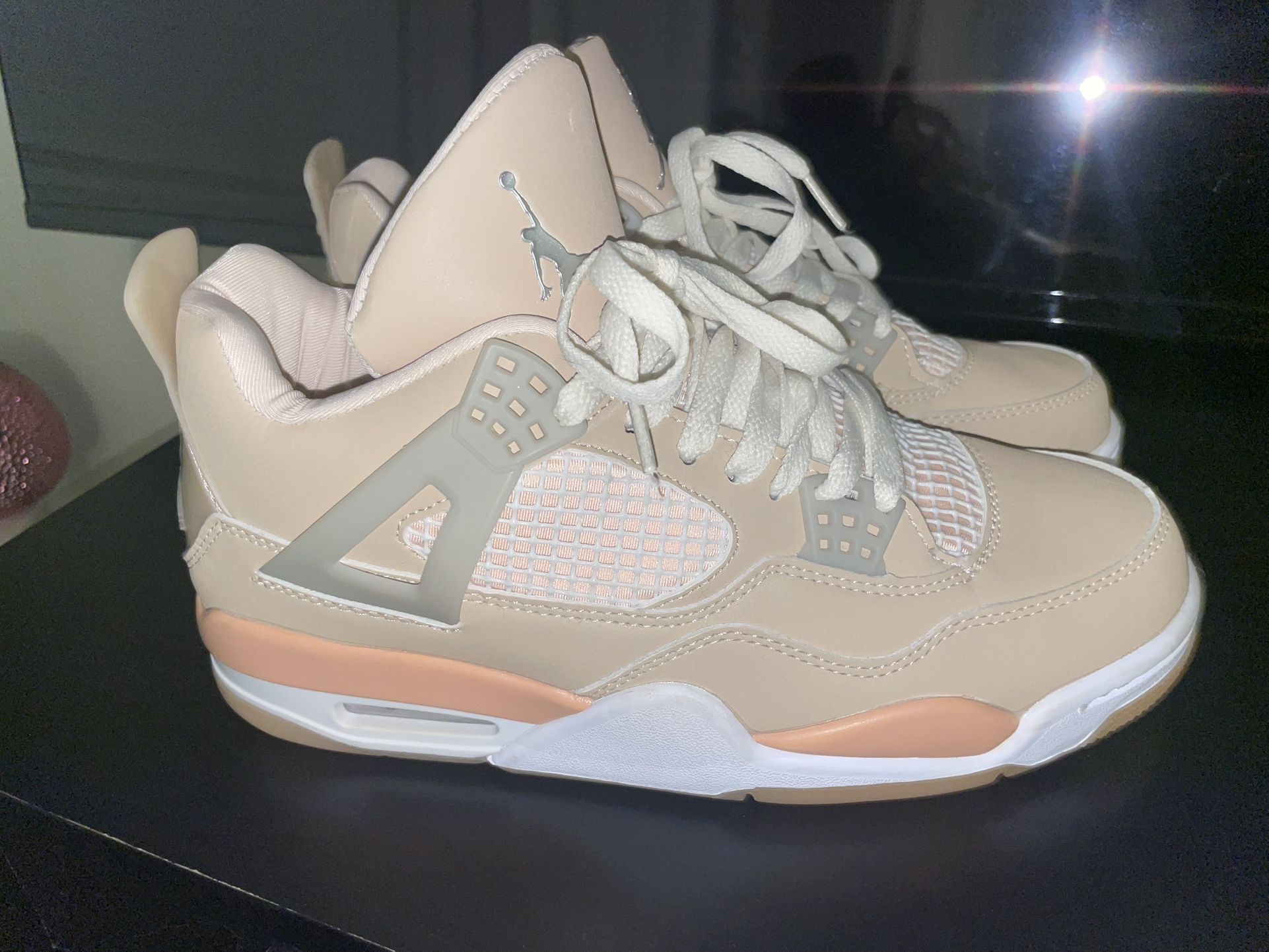 Jordan Retro 4 Woman 