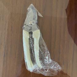 Brand New Garden Shears Scissors Cutters  