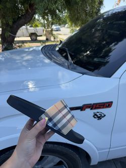 Women’s Slides