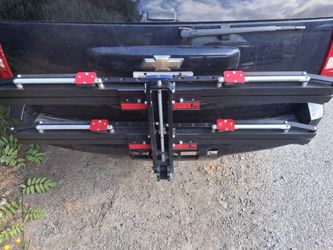 1UP Equip'd 2 Bike Rack in great shape w/ new hitch  pin lock.