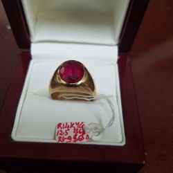 14k Yellow Gold Oval Shape Ruby Ring Size 9