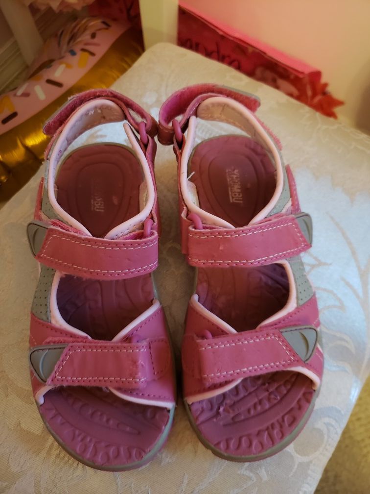 Khombu Girls Sandals Size 13