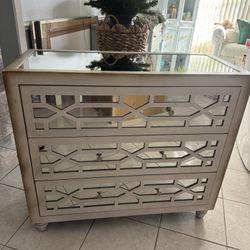 Small Dresser With Mirrors