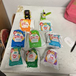 1991 McDonald’s Set Of 8 Robo-chi Pets