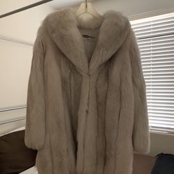 Women’s Fox Coat And Jacket/vest