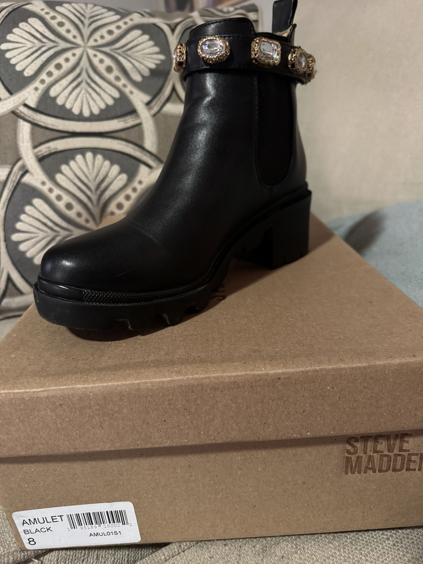 Steve Madden Size 8