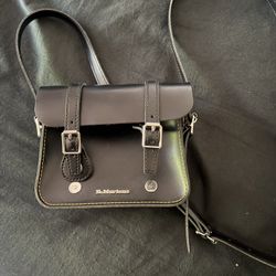 7 INCH LEATHER CROSSBODY BAG Dr.Martens 