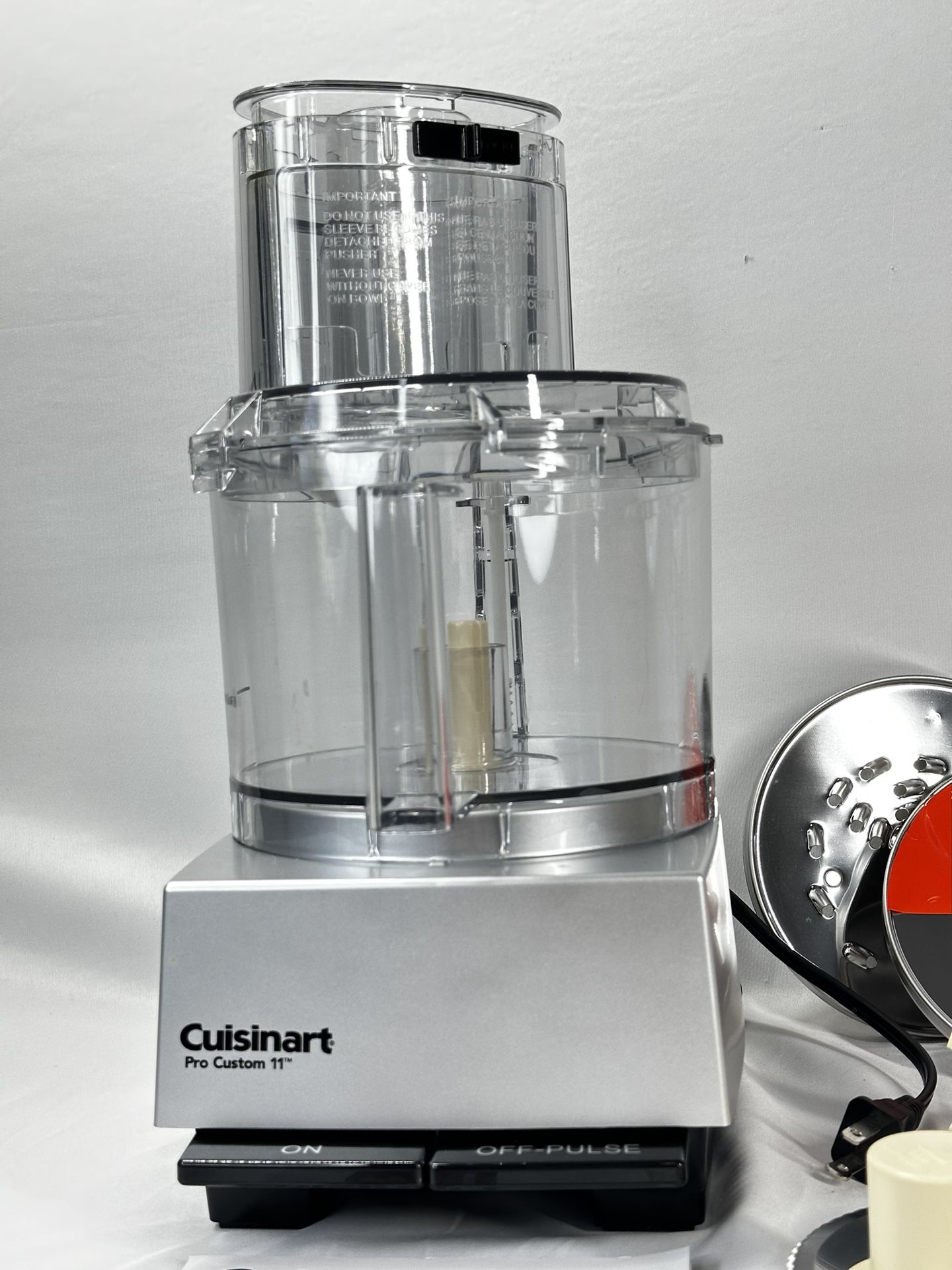 544 Cuisinart Pro Custom 11 Food Processor with Pulse Control Silver