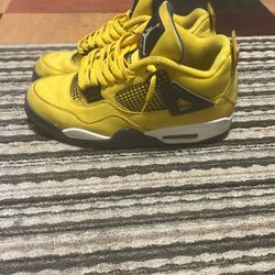 Jordan 4s