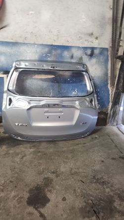 2017-2018 TOYOTA RAV4-RAV-4 TAILGATE LID