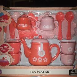 🆕️ EIGHTEEN PIECE TEA PLACE SET. POT MAKES BOILING NOISE PLUS PLAYS SEVERAL DIFFERENT SONGS
