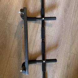 Pull Up Bar / Weight lifting belt