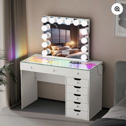 Vanity Desk Set- 8 Storage Drawers with Vanity Mirror
