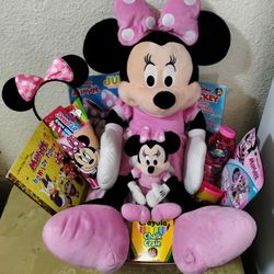 XL MINNIE MOUSE GIFT BASKET. ( PICK UP IN MODESTO.)