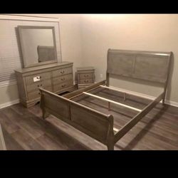 New 4pc. Queen Bedroom Set