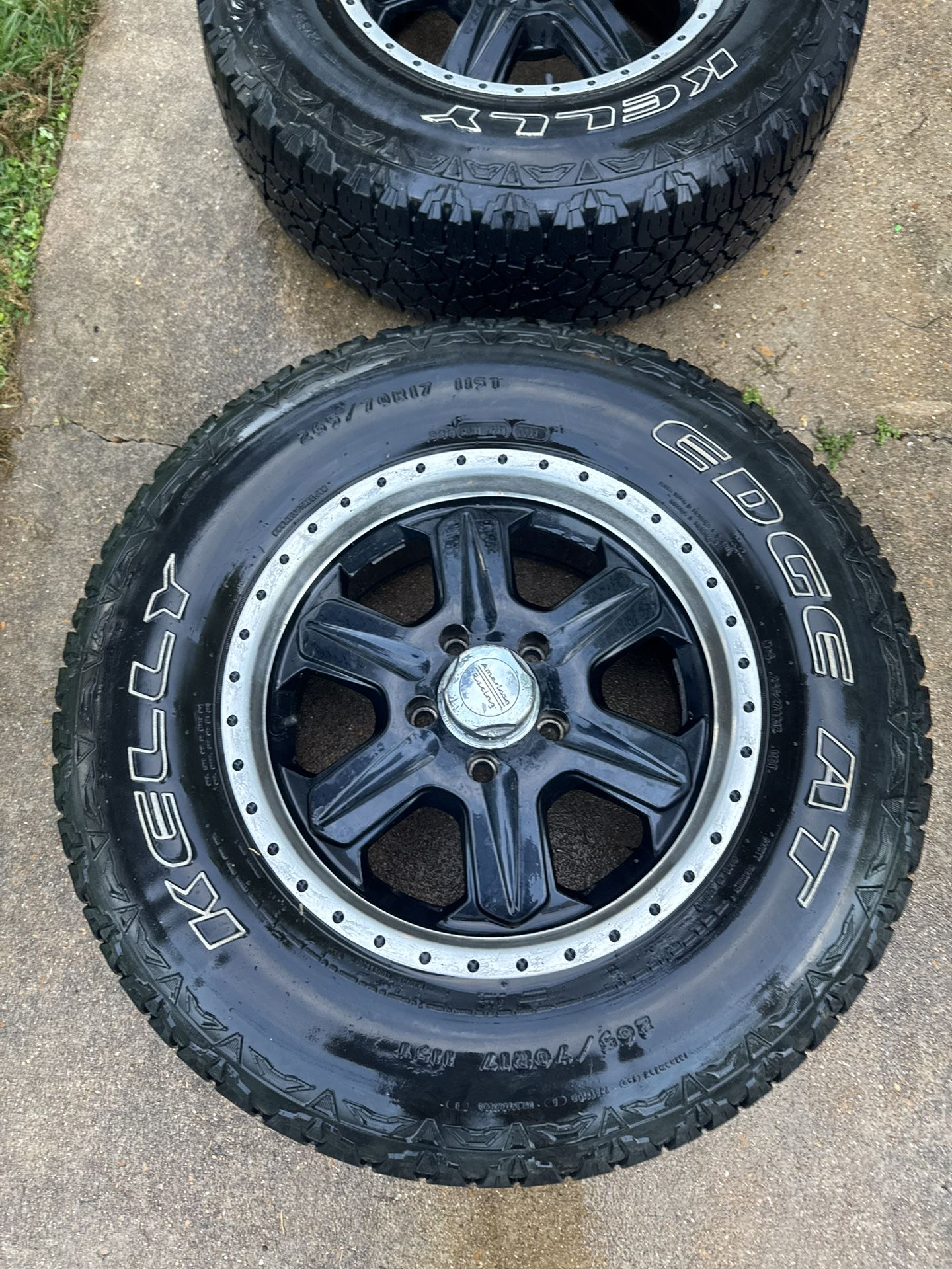Kelly Edge AT 265/70R17 115T Tires on American Racing AR321 Fuel Rims