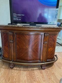 Niagra Marble Top Bar