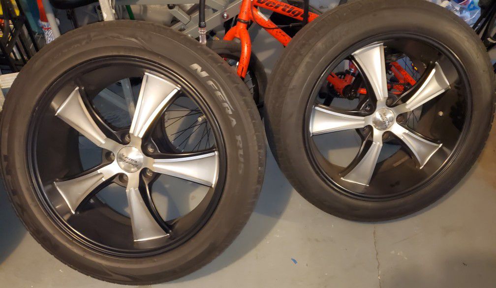 Rims size 20 5x120 with tire