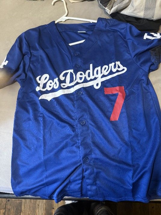 Adult Size Medium 