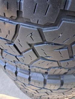 TOYO 35X12.50 R20 LT SET COMPLETO DE 4 LLANTAS USADAS