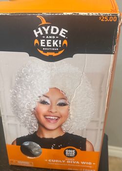 New Never Used White Diva Wig