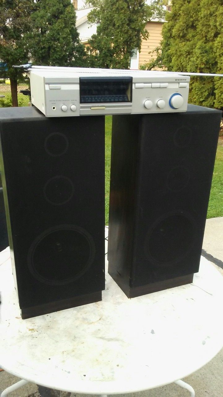 Home stereo system sounds great