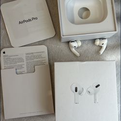 Apple Pro Earbuds/ Left Powerbeats Pro 