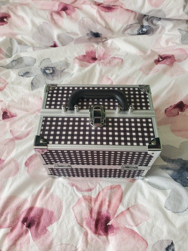 Makeup Box