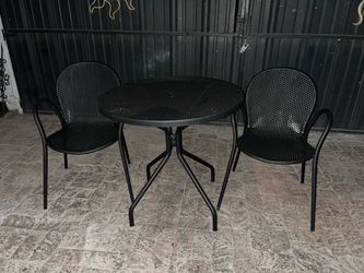 2 Metal Chairs w/ 31” Metal Table