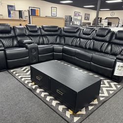 Power Recliner Sectional. 🚚WE DELIVER🚚