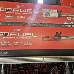 Milwaukee
M18 FUEL 16 in. 18-Volt Lithium-Ion Brushless Battery Chainsaw (Tool-Only)