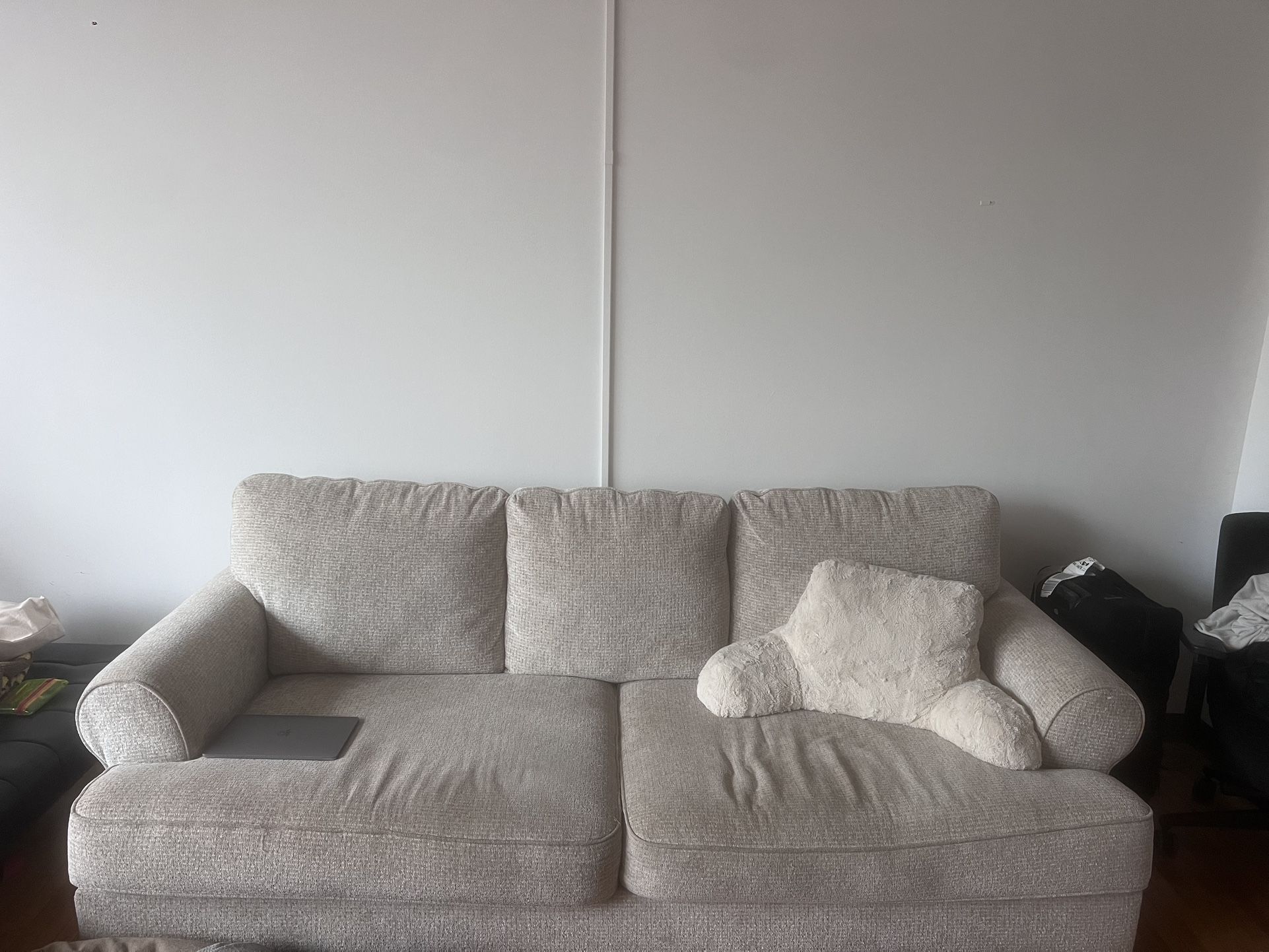 Ashley Soft Crème Sofa