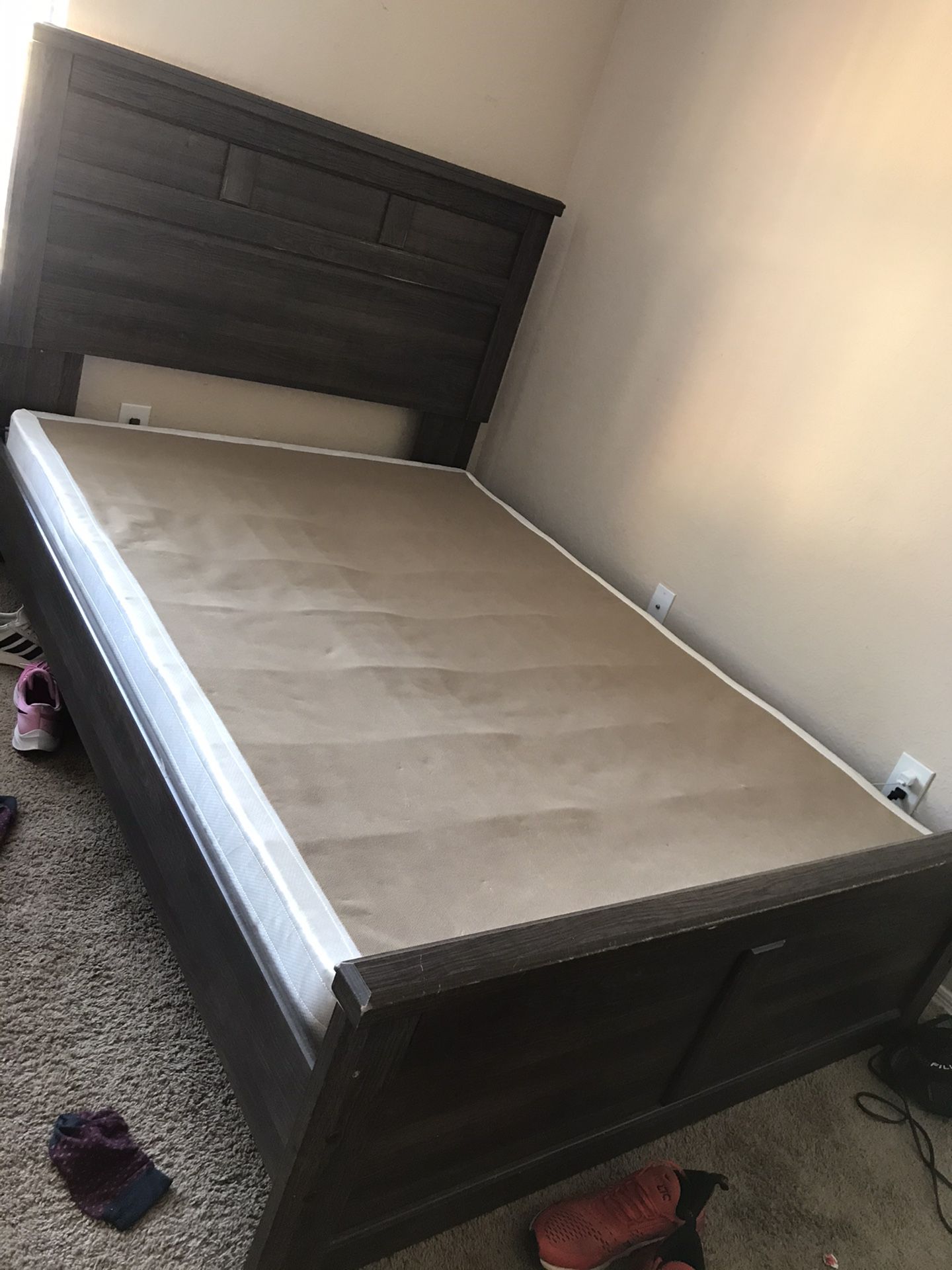 Full size bed and box spring moving out weekend only!!