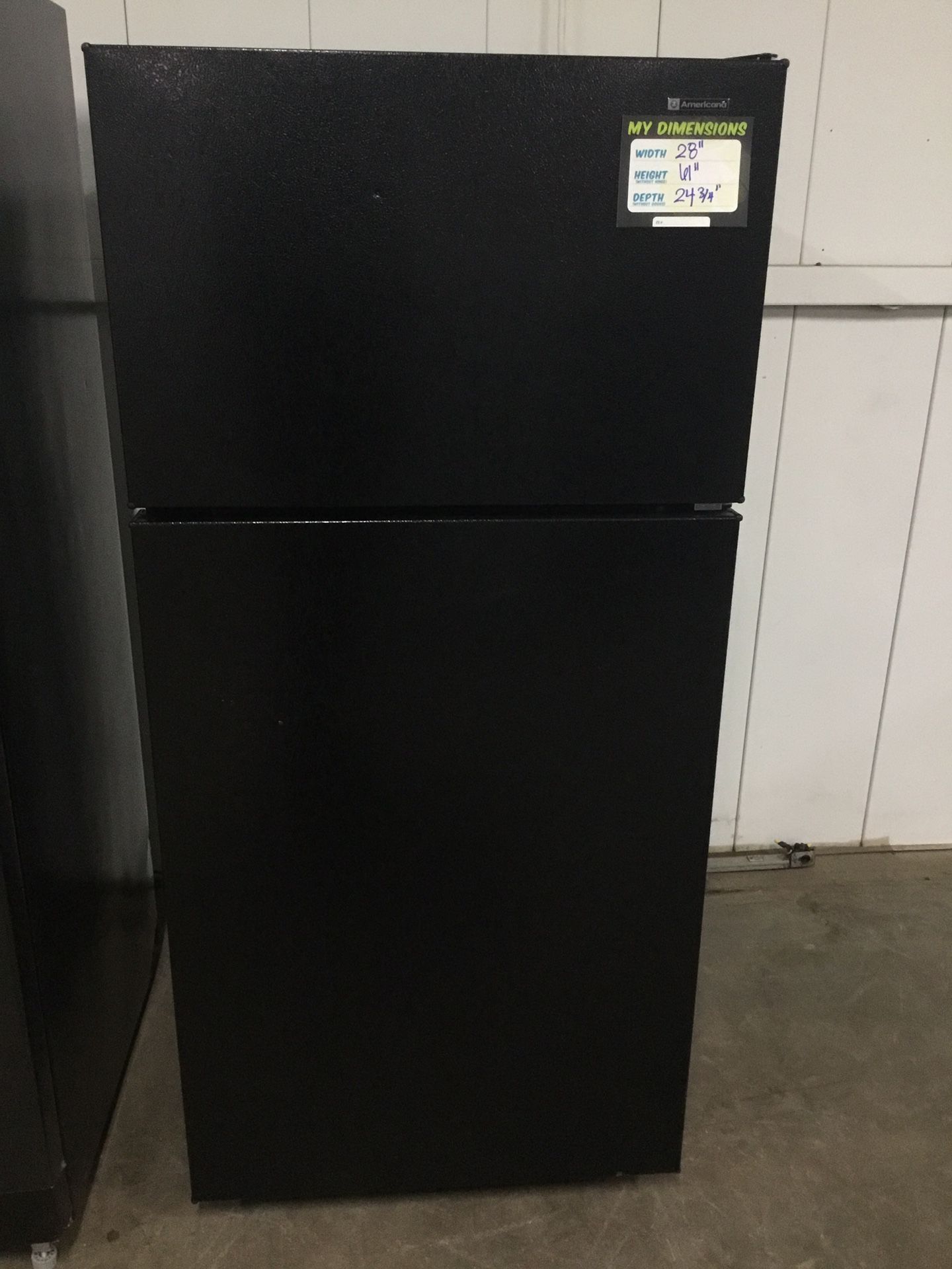 (Anoka 02-6295-MJ AS) Americana Black Top Freezer Fridge