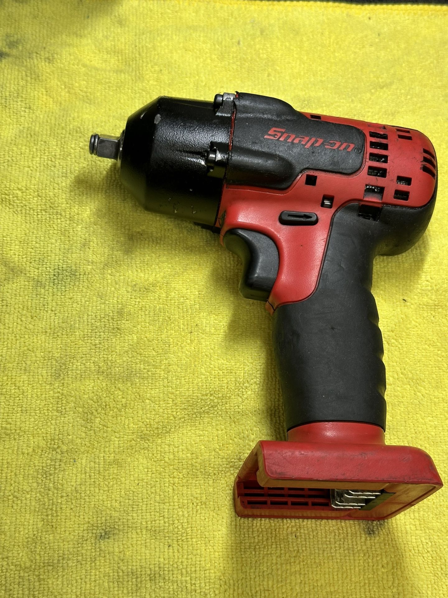 Snap-on CT8810A 3/8” 15V Cordless Impact Wrench