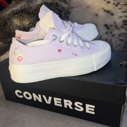 Converse Platform WOMENS Size 5