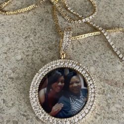 Custom photo memory pendant