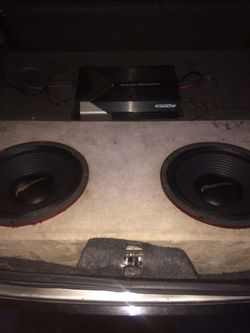 2 12" Pioneer Subwoofers 1500 Watts Each