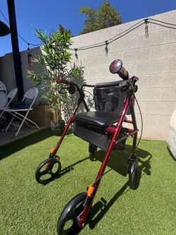 Hugo Foldable Walker