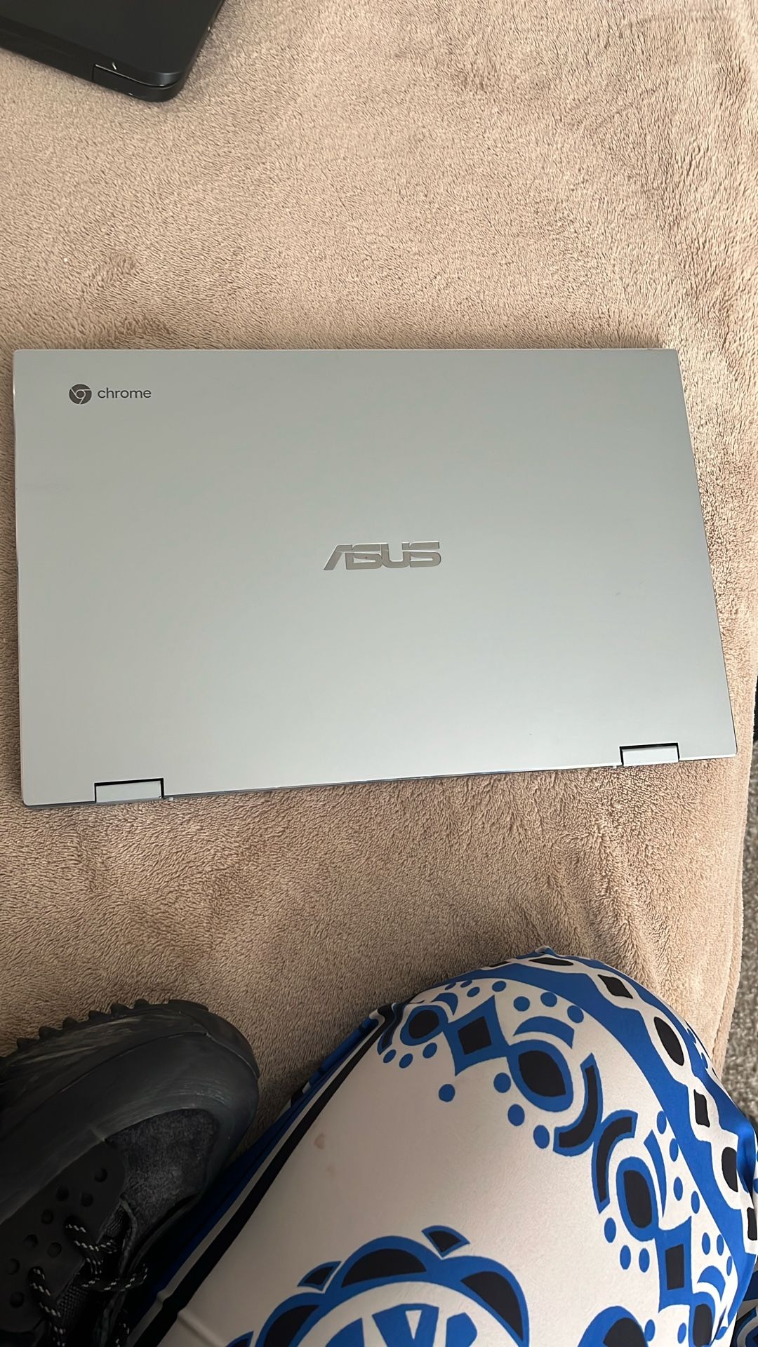 Asus Chromebook Model C433T