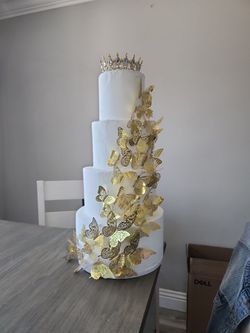 Quinceñera sweet 16 dummy cake