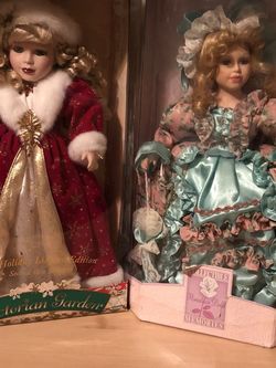 2 Porzellan Dools each $15