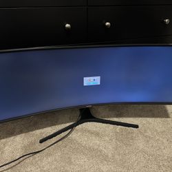 Samsung 43' Super Ultra-Wide USB type-C Curved Monitor